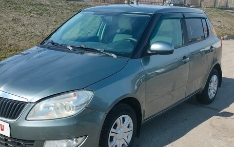 Skoda Fabia II, 2012 год, 250 000 рублей, 1 фотография