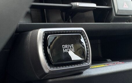 Toyota RAV4, 2025 год, 4 495 000 рублей, 27 фотография