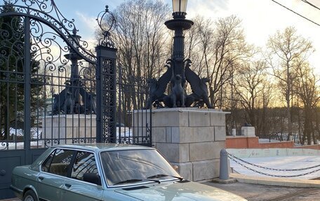 BMW 5 серия, 1984 год, 600 000 рублей, 2 фотография