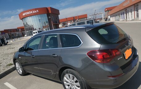 Opel Astra J, 2011 год, 850 000 рублей, 5 фотография