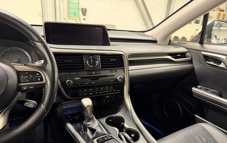 Lexus RX IV рестайлинг, 2017 год, 3 699 000 рублей, 26 фотография