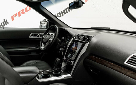 Ford Explorer VI, 2013 год, 1 900 000 рублей, 16 фотография