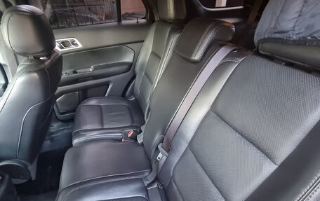 Ford Explorer VI, 2013 год, 1 749 000 рублей, 8 фотография
