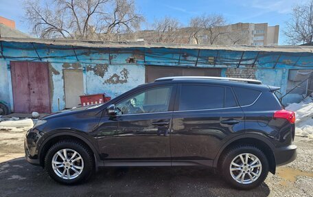 Toyota RAV4, 2015 год, 2 200 000 рублей, 2 фотография