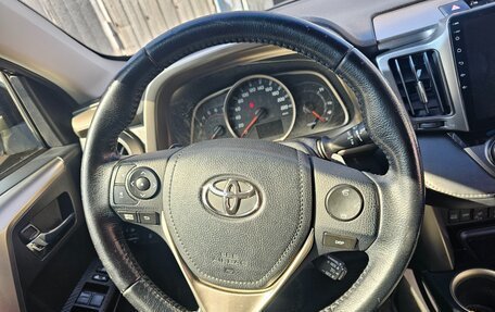 Toyota RAV4, 2015 год, 2 200 000 рублей, 12 фотография