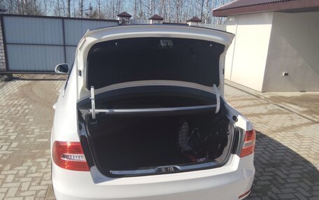 Skoda Superb III рестайлинг, 2013 год, 1 100 000 рублей, 21 фотография