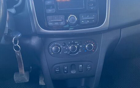 Renault Logan II, 2015 год, 490 000 рублей, 10 фотография