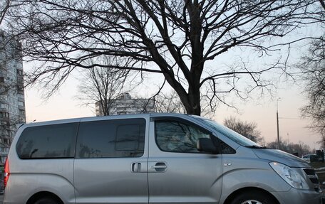 Hyundai Grand Starex Grand Starex I рестайлинг 2, 2015 год, 2 100 000 рублей, 12 фотография