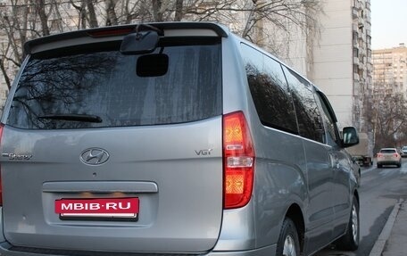 Hyundai Grand Starex Grand Starex I рестайлинг 2, 2015 год, 2 100 000 рублей, 4 фотография