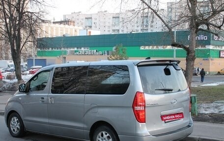 Hyundai Grand Starex Grand Starex I рестайлинг 2, 2015 год, 2 100 000 рублей, 3 фотография