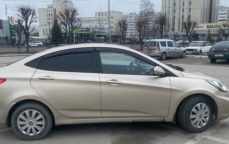Hyundai Solaris II рестайлинг, 2012 год, 465 000 рублей, 2 фотография