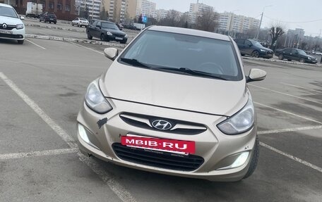 Hyundai Solaris II рестайлинг, 2012 год, 465 000 рублей, 8 фотография