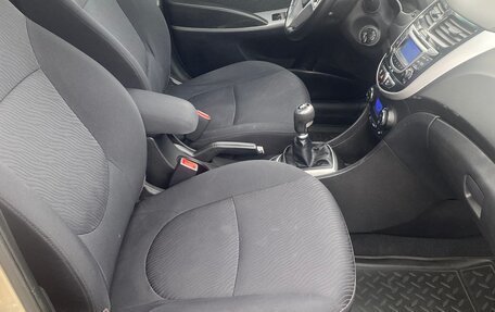 Hyundai Solaris II рестайлинг, 2012 год, 465 000 рублей, 9 фотография