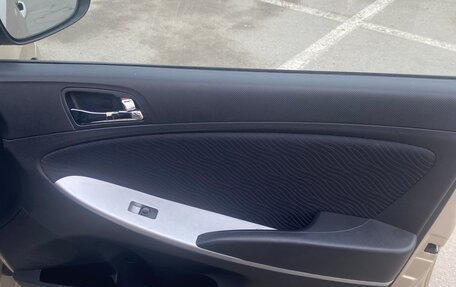 Hyundai Solaris II рестайлинг, 2012 год, 465 000 рублей, 10 фотография