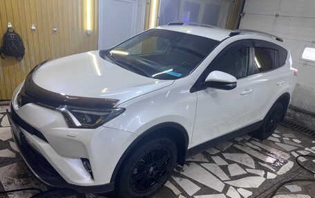 Toyota RAV4, 2017 год, 2 750 000 рублей, 7 фотография