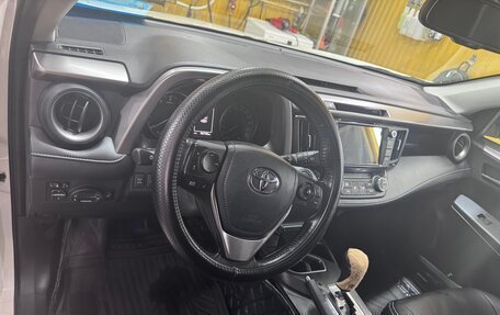 Toyota RAV4, 2017 год, 2 750 000 рублей, 8 фотография