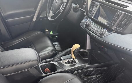 Toyota RAV4, 2017 год, 2 750 000 рублей, 13 фотография