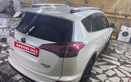 Toyota RAV4, 2017 год, 2 750 000 рублей, 15 фотография