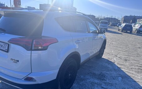 Toyota RAV4, 2017 год, 2 750 000 рублей, 28 фотография