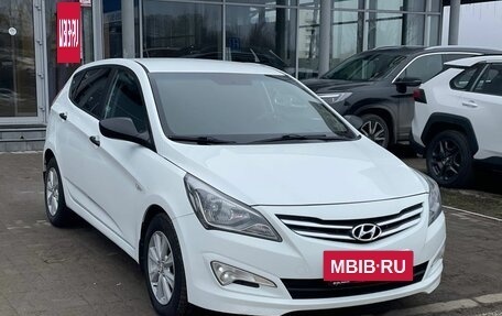 Hyundai Solaris II рестайлинг, 2015 год, 729 000 рублей, 4 фотография