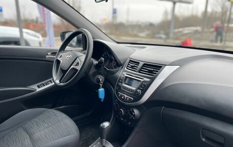 Hyundai Solaris II рестайлинг, 2015 год, 729 000 рублей, 22 фотография