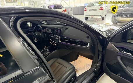 BMW 5 серия, 2017 год, 2 900 000 рублей, 13 фотография