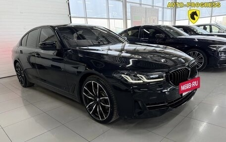 BMW 5 серия, 2017 год, 2 900 000 рублей, 3 фотография