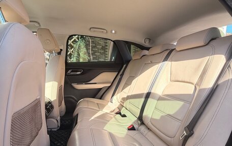 Jaguar F-Pace, 2017 год, 2 350 000 рублей, 14 фотография