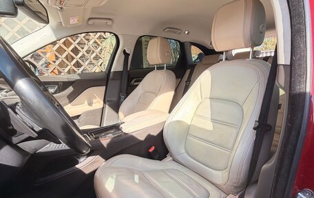 Jaguar F-Pace, 2017 год, 2 350 000 рублей, 10 фотография