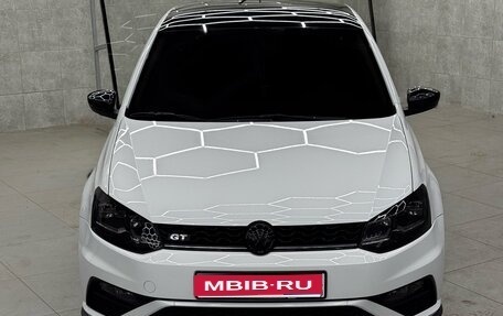Volkswagen Polo VI (EU Market), 2018 год, 1 500 000 рублей, 1 фотография