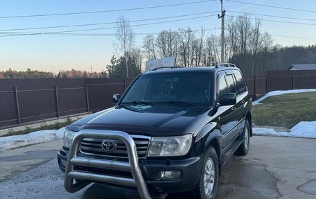 Toyota Land Cruiser 100 рестайлинг 2, 2006 год, 3 900 000 рублей, 1 фотография