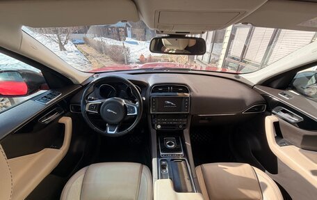 Jaguar F-Pace, 2017 год, 2 350 000 рублей, 16 фотография