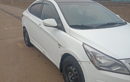 Hyundai Solaris II рестайлинг, 2016 год, 690 000 рублей, 3 фотография