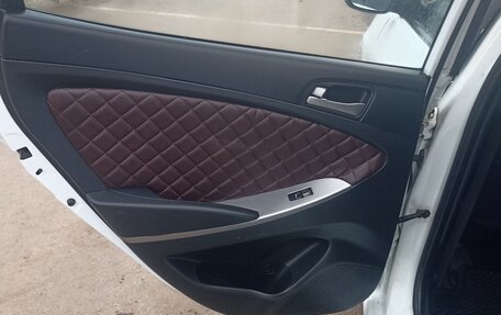 Hyundai Solaris II рестайлинг, 2016 год, 690 000 рублей, 10 фотография