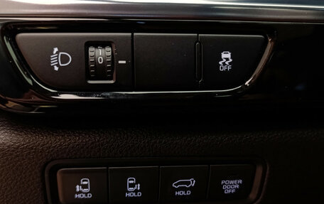 KIA Carnival, 2021 год, 4 400 000 рублей, 26 фотография