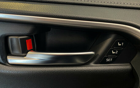 Toyota RAV4, 2021 год, 3 350 000 рублей, 13 фотография