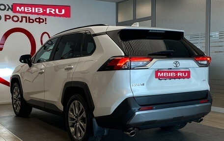 Toyota RAV4, 2021 год, 3 350 000 рублей, 6 фотография