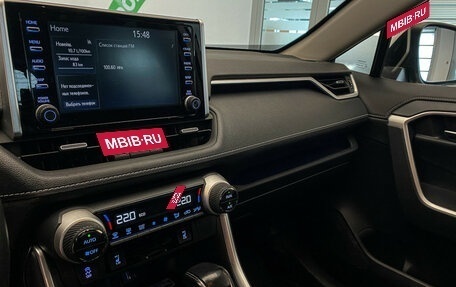 Toyota RAV4, 2021 год, 3 350 000 рублей, 15 фотография