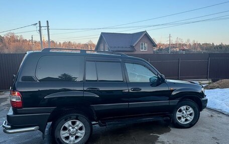 Toyota Land Cruiser 100 рестайлинг 2, 2006 год, 3 900 000 рублей, 3 фотография