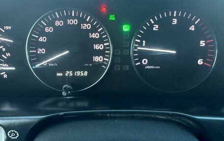 Toyota Land Cruiser 100 рестайлинг 2, 2006 год, 3 900 000 рублей, 6 фотография