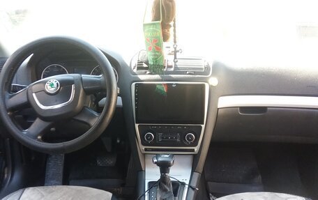 Skoda Octavia, 2011 год, 750 000 рублей, 10 фотография