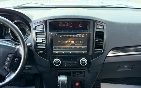 Mitsubishi Pajero IV, 2011 год, 1 700 000 рублей, 18 фотография