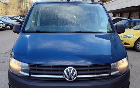 Volkswagen Caravelle T6 рестайлинг, 2018 год, 2 800 000 рублей, 7 фотография