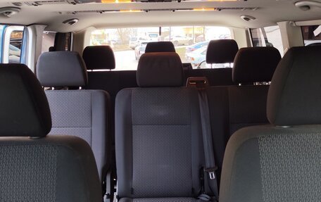 Volkswagen Caravelle T6 рестайлинг, 2018 год, 2 800 000 рублей, 14 фотография