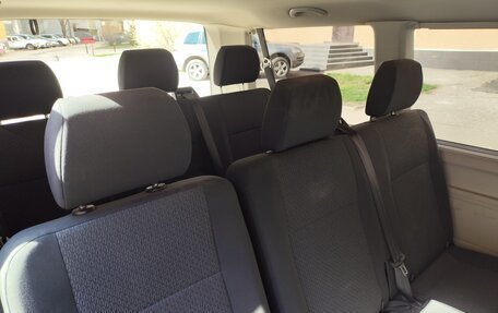 Volkswagen Caravelle T6 рестайлинг, 2018 год, 2 800 000 рублей, 26 фотография