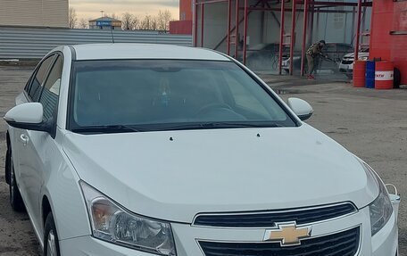 Chevrolet Cruze II, 2013 год, 860 000 рублей, 3 фотография