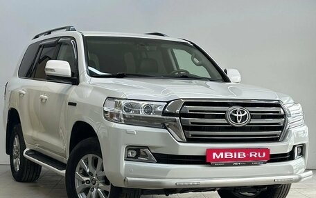 Toyota Land Cruiser 200, 2015 год, 4 990 000 рублей, 3 фотография