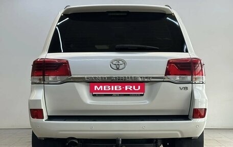 Toyota Land Cruiser 200, 2015 год, 4 990 000 рублей, 6 фотография