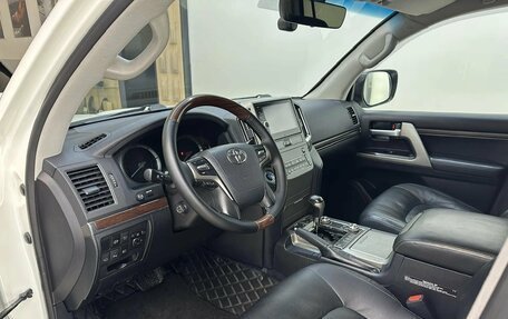 Toyota Land Cruiser 200, 2015 год, 4 990 000 рублей, 17 фотография