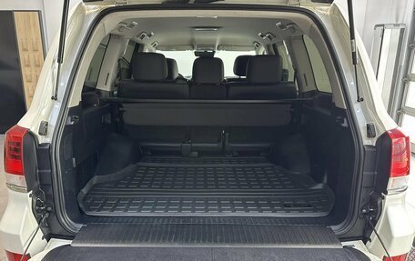 Toyota Land Cruiser 200, 2015 год, 4 990 000 рублей, 31 фотография